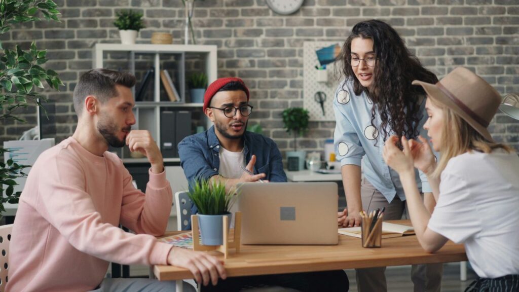 Dlaczego warto wynająć przestrzeń coworkingową we Wrocławiu — korzyści dla freelancerów i małych firm